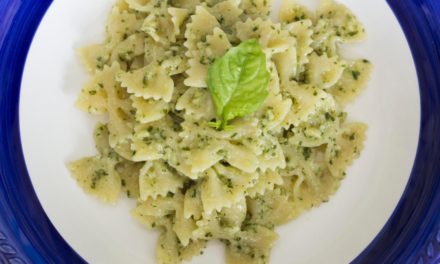 FARFALLE AL PESTO DI MANDORLE E BASILICO